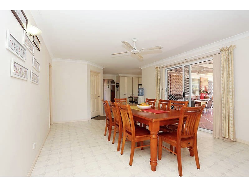 73 Avon Avenue, Banksia Beach QLD 4507