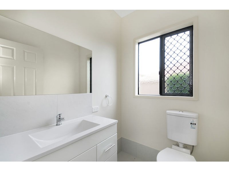 10 Cremorne Court, Sandstone Point QLD 4511