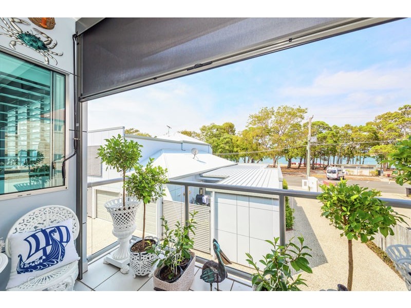 4/15-17 Sylvan Beach Esplanade, Bellara QLD 4507