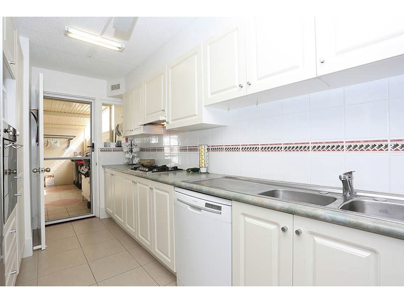 17/16 Spinnaker Drive, Sandstone Point QLD 4511
