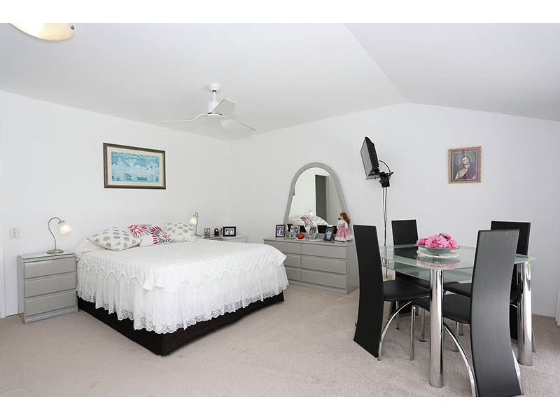 17/16 Spinnaker Drive, Sandstone Point QLD 4511
