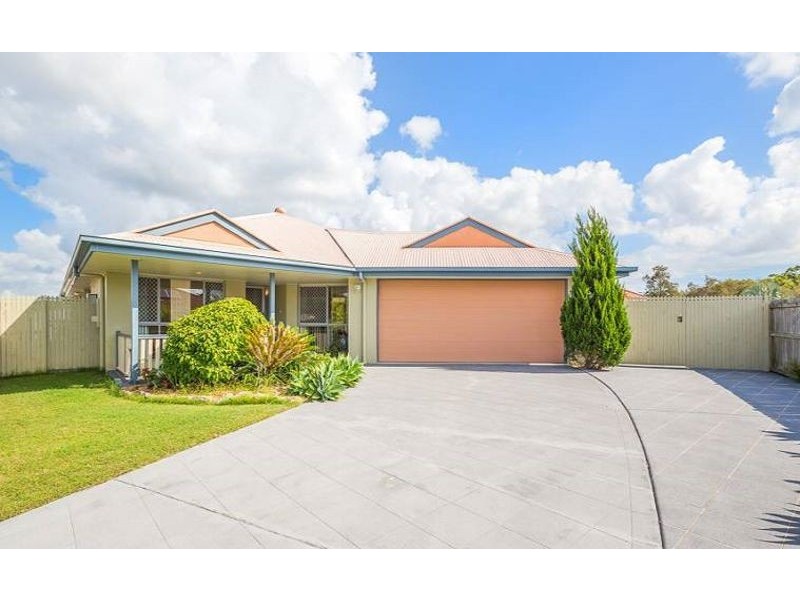 8 Yellowfin Place, Banksia Beach QLD 4507