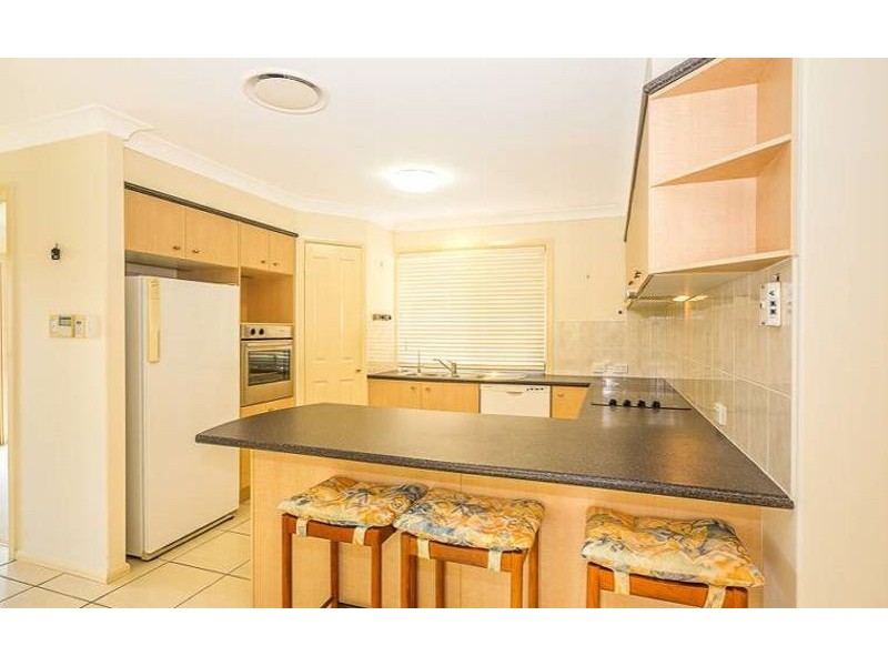 8 Yellowfin Place, Banksia Beach QLD 4507