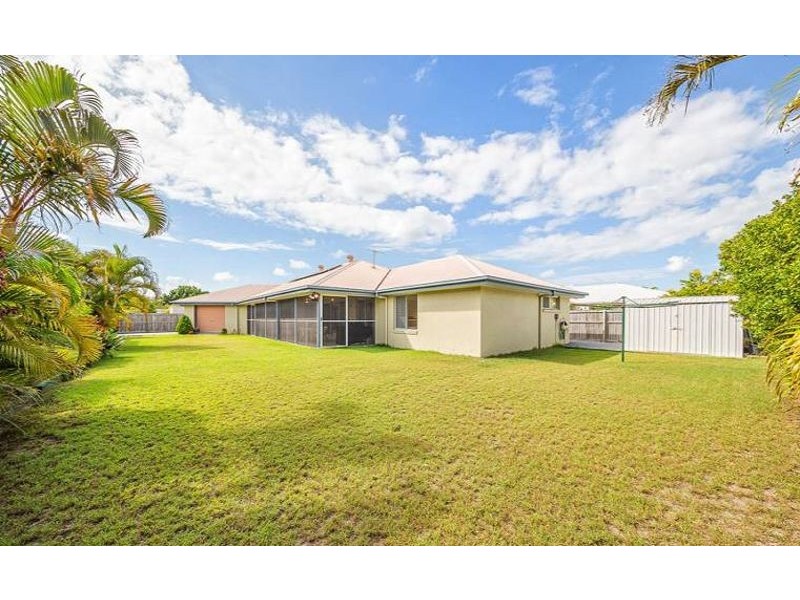 8 Yellowfin Place, Banksia Beach QLD 4507