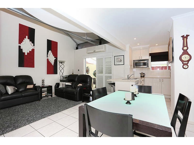 3/33 Hall Avenue, Bongaree QLD 4507