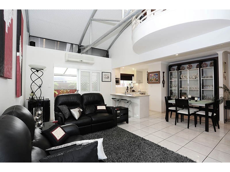 3/33 Hall Avenue, Bongaree QLD 4507