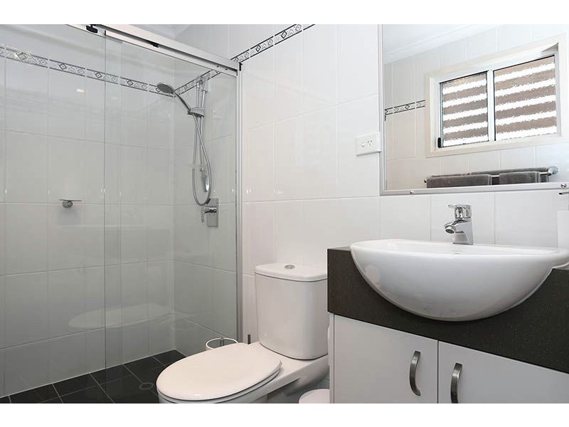 3/33 Hall Avenue, Bongaree QLD 4507