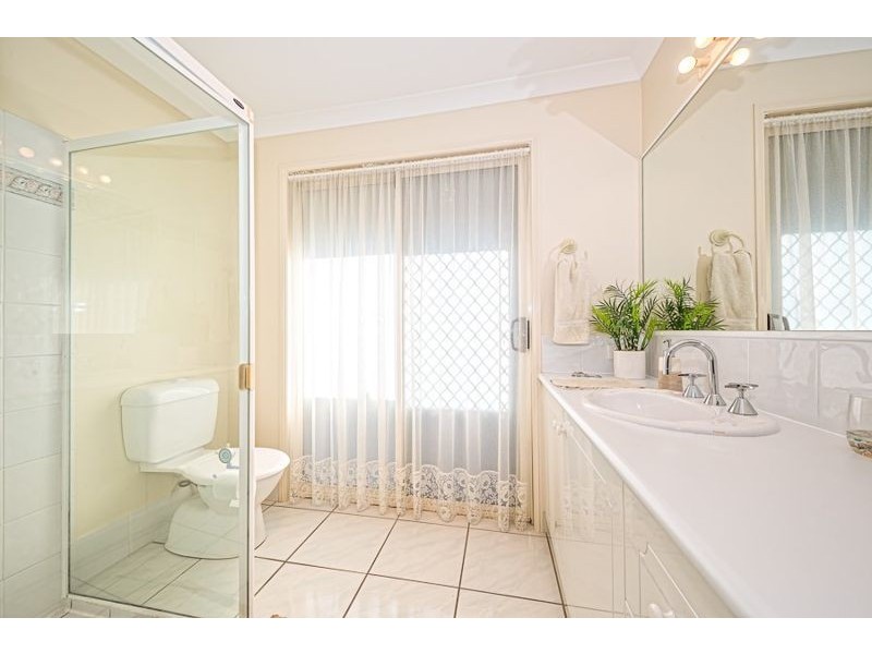 40 Dugong Crescent, Banksia Beach QLD 4507