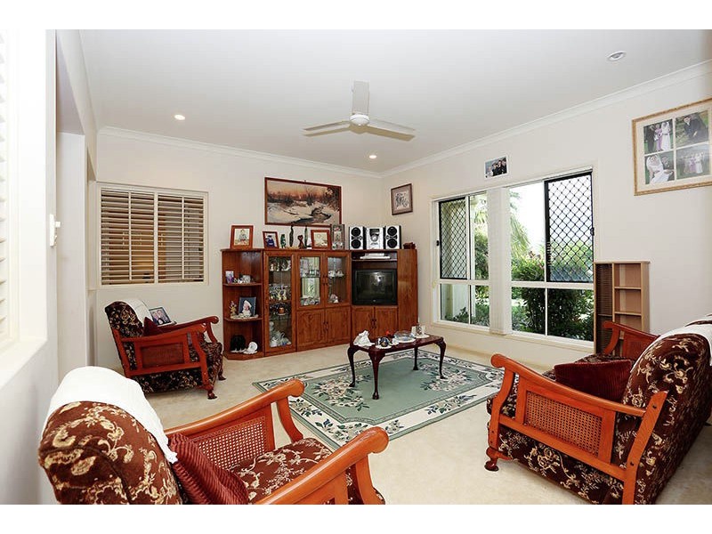 125 Endeavour Drive, Banksia Beach QLD 4507