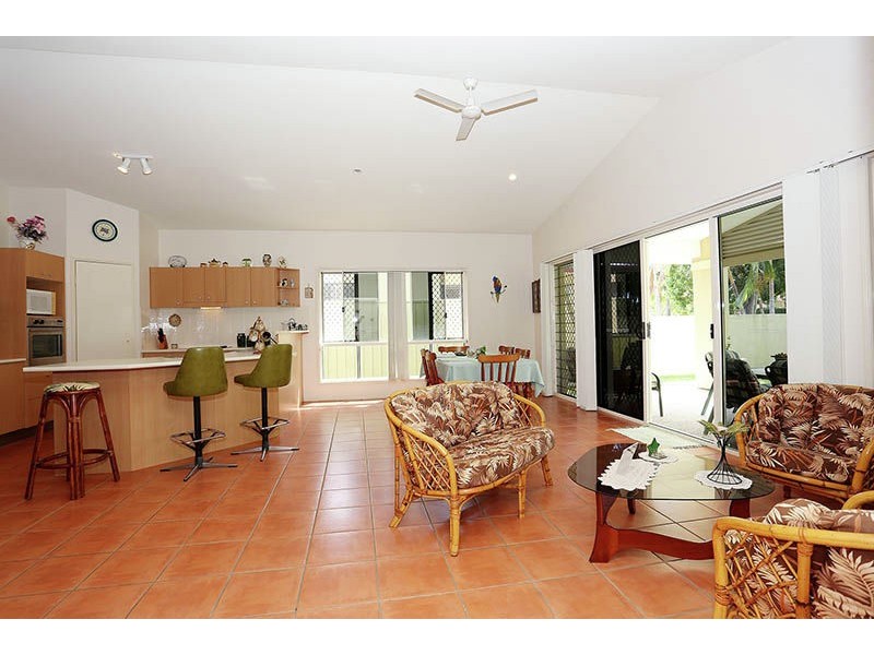 125 Endeavour Drive, Banksia Beach QLD 4507