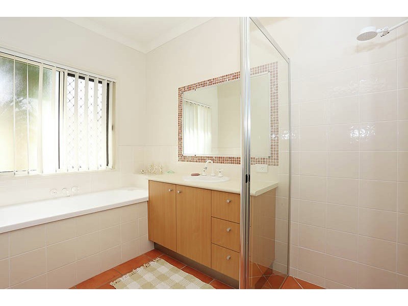 125 Endeavour Drive, Banksia Beach QLD 4507