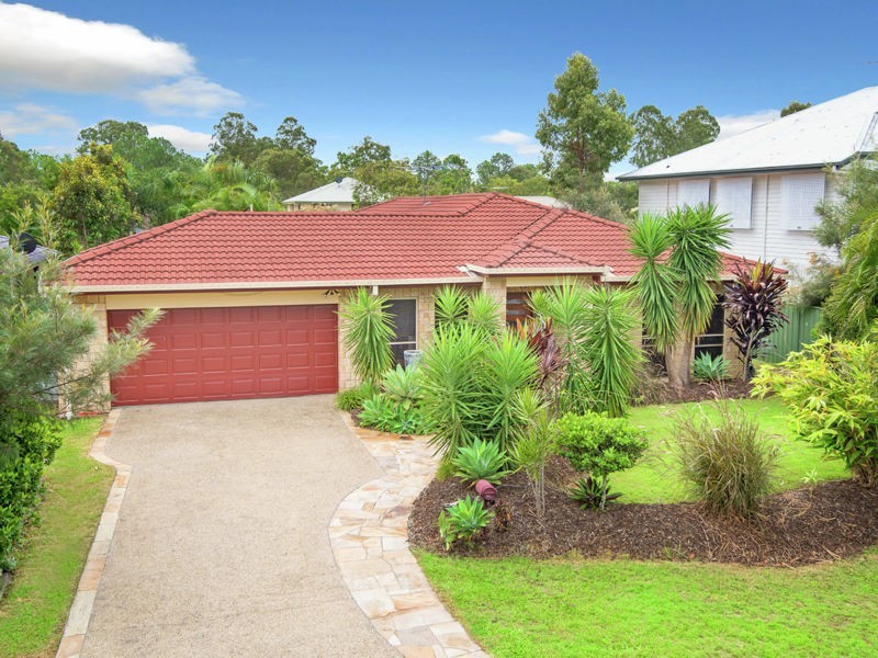 4 Cliff Salisbury Court, Samford Village QLD 4520