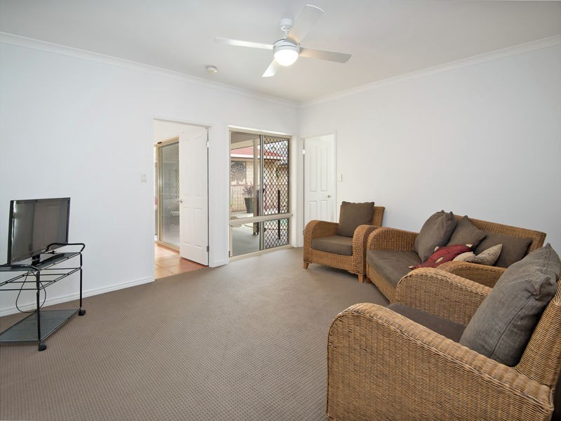 4 Cliff Salisbury Court, Samford Village QLD 4520