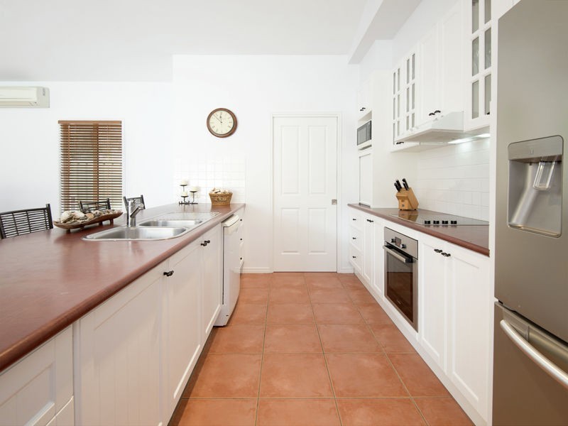 4 Cliff Salisbury Court, Samford Village QLD 4520