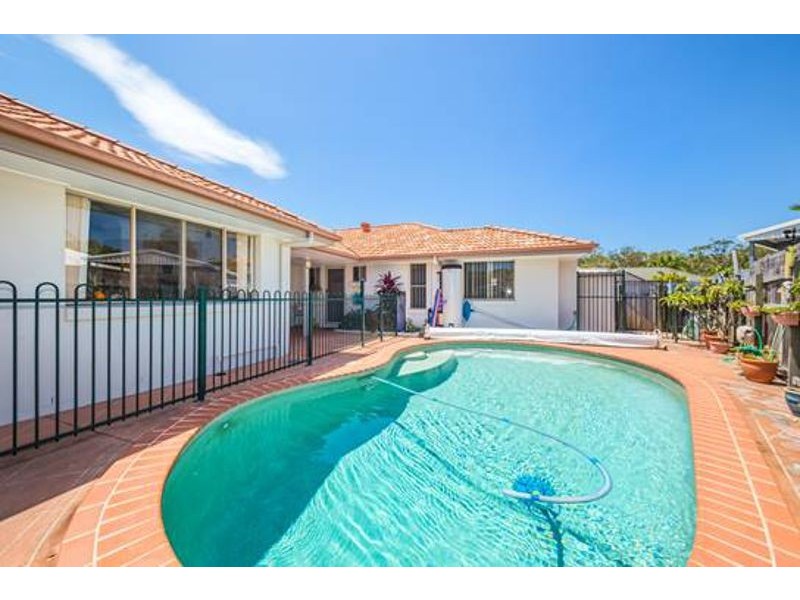 3 Albatross Court, Banksia Beach QLD 4507