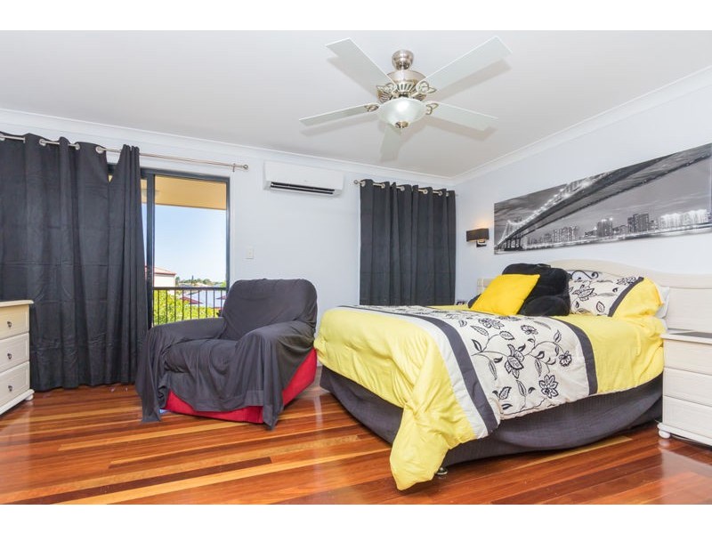 42 Voyagers Drive, Banksia Beach QLD 4507