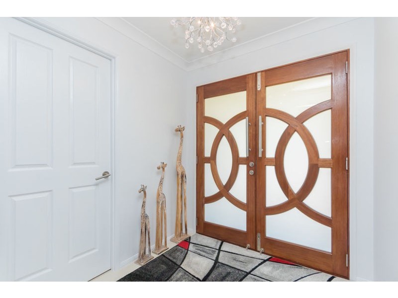 42 Voyagers Drive, Banksia Beach QLD 4507