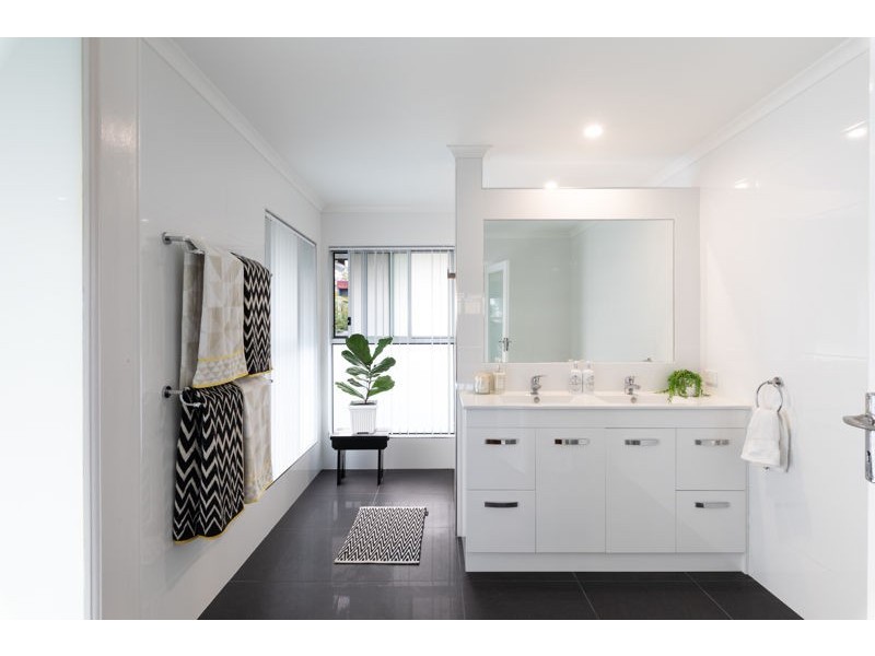 19 Sunset Avenue, Bongaree QLD 4507