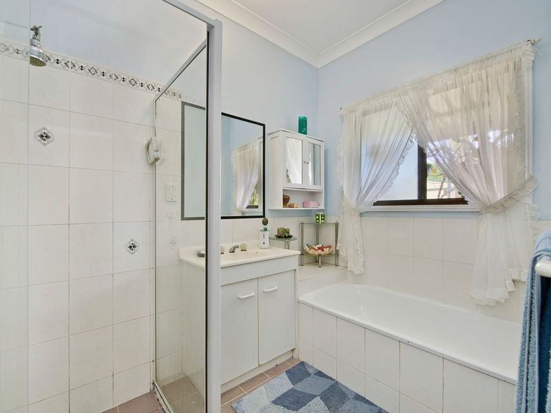 25 Christen Drive, Beachmere QLD 4510