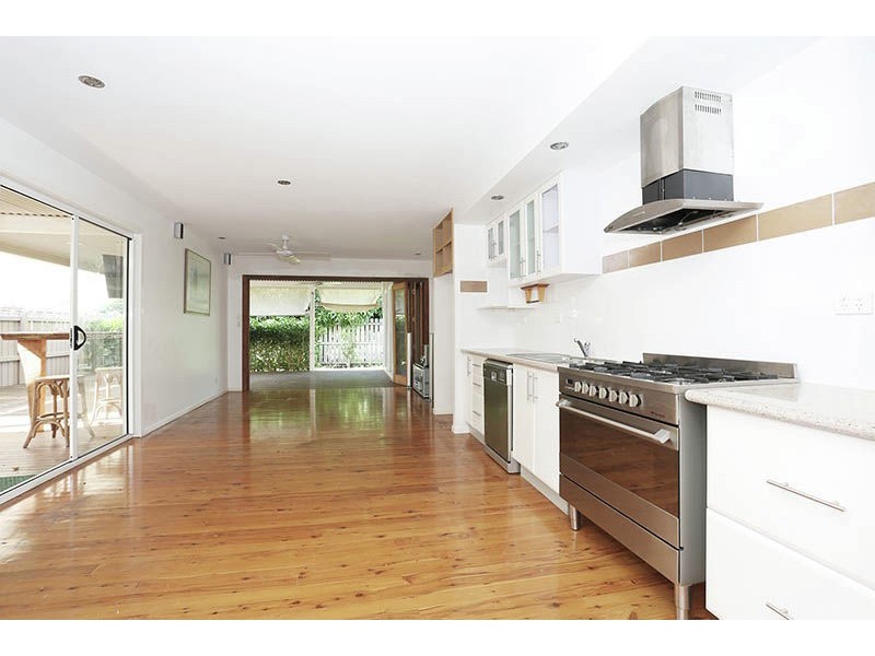 5 Miramar Street, Bongaree QLD 4507