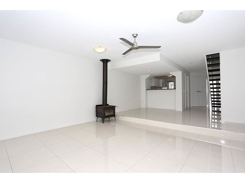 18/16 Spinnaker Drive, Sandstone Point QLD 4511