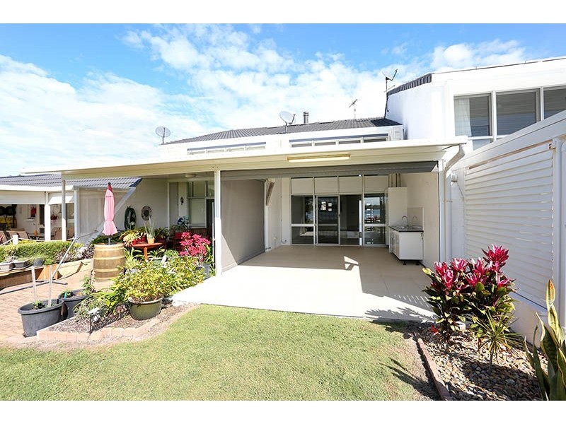 18/16 Spinnaker Drive, Sandstone Point QLD 4511