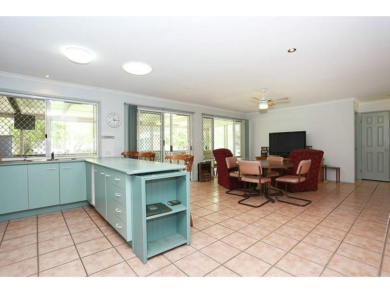 729 Bestmann Road, Ningi QLD 4511
