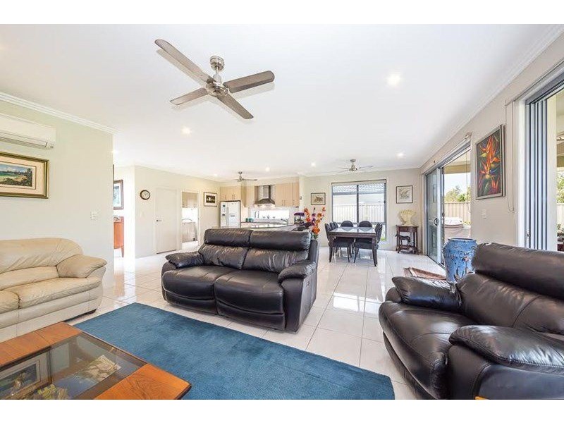 15 Vanillalily Close, Banksia Beach QLD 4507