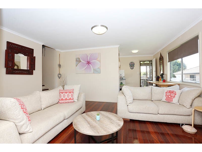 77 Kangaroo Avenue, Bongaree QLD 4507