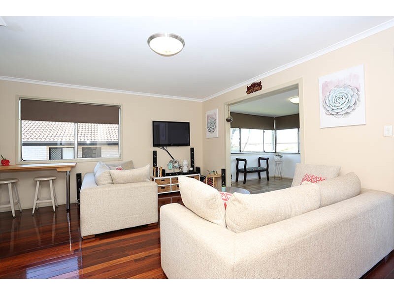 77 Kangaroo Avenue, Bongaree QLD 4507