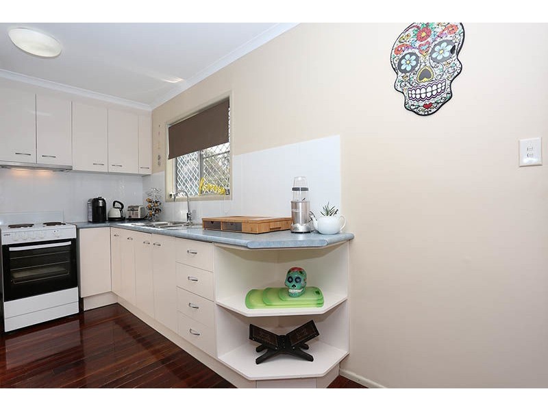 77 Kangaroo Avenue, Bongaree QLD 4507