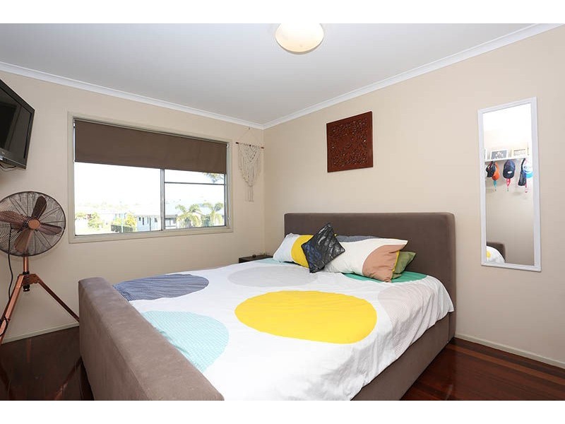 77 Kangaroo Avenue, Bongaree QLD 4507