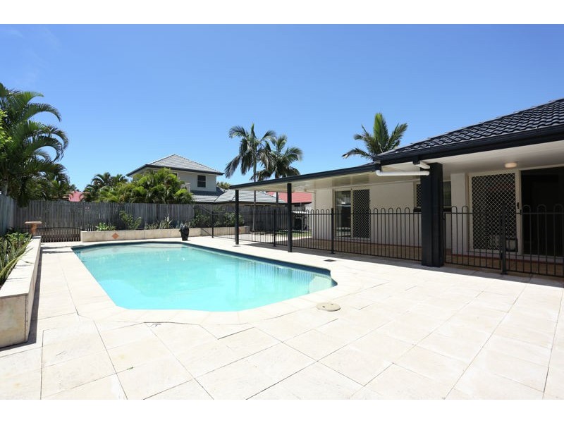 108 Avon Avenue, Banksia Beach QLD 4507