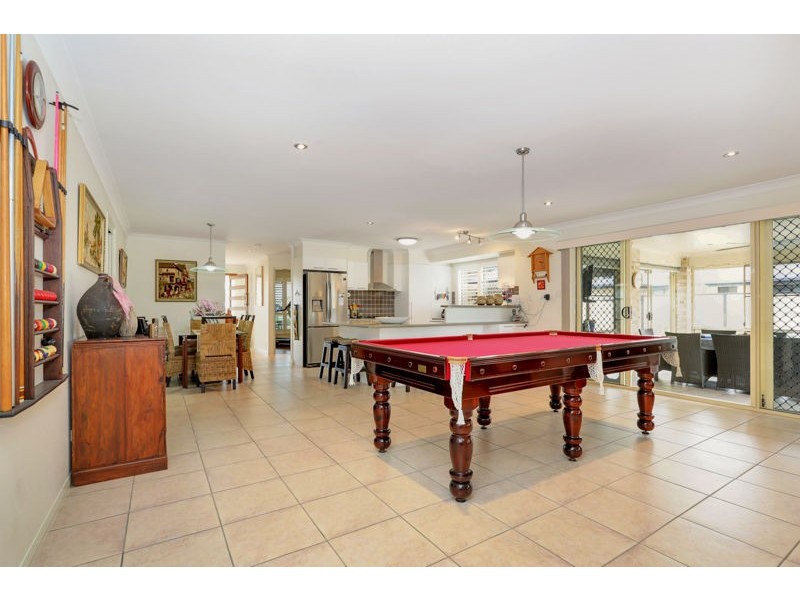 4 Amity Court, Sandstone Point QLD 4511