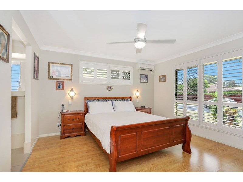 4 Amity Court, Sandstone Point QLD 4511