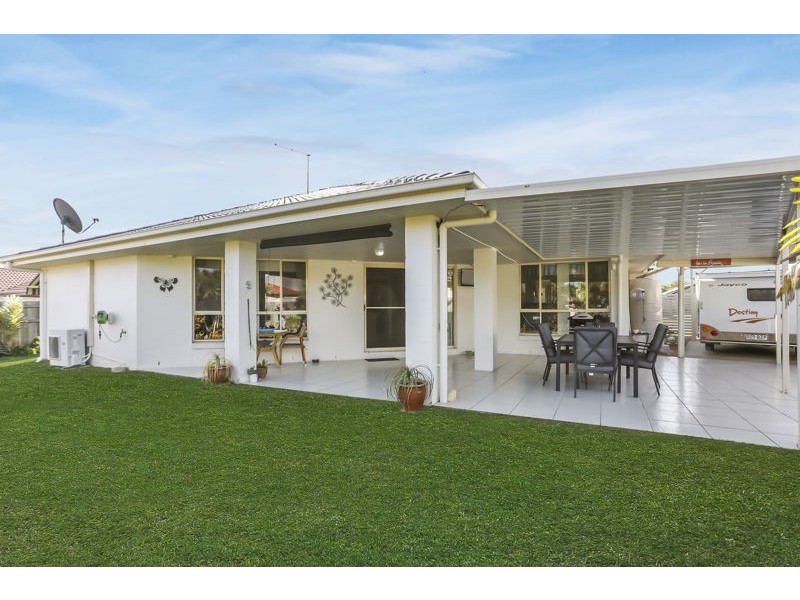 263 Bestmann Road, Sandstone Point QLD 4511