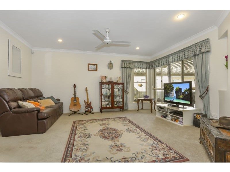 263 Bestmann Road, Sandstone Point QLD 4511