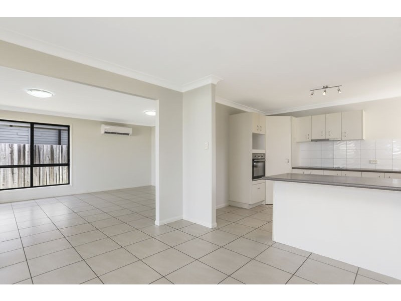 18 Bilinga Court, Sandstone Point QLD 4511
