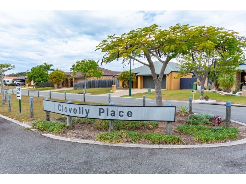 8 Clovelly Place, Sandstone Point QLD 4511