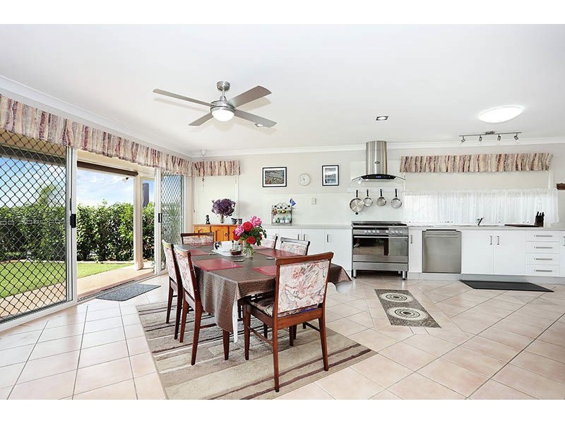 9 Oleander Dr, Bongaree QLD 4507