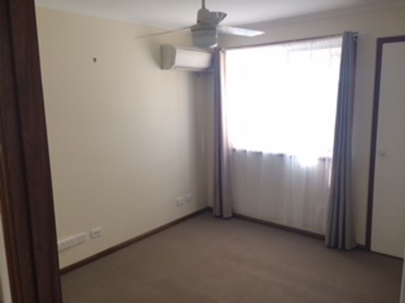 37 Lachlan Cres, Sandstone Point QLD 4511