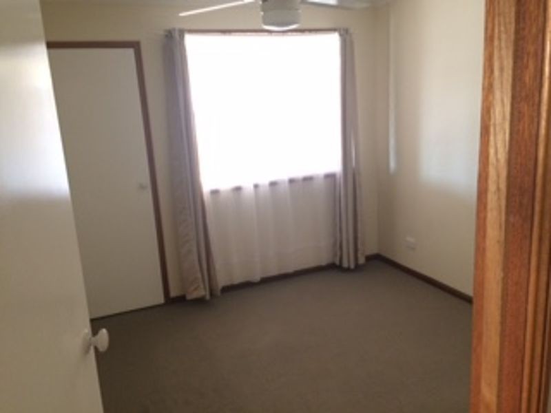 37 Lachlan Cres, Sandstone Point QLD 4511