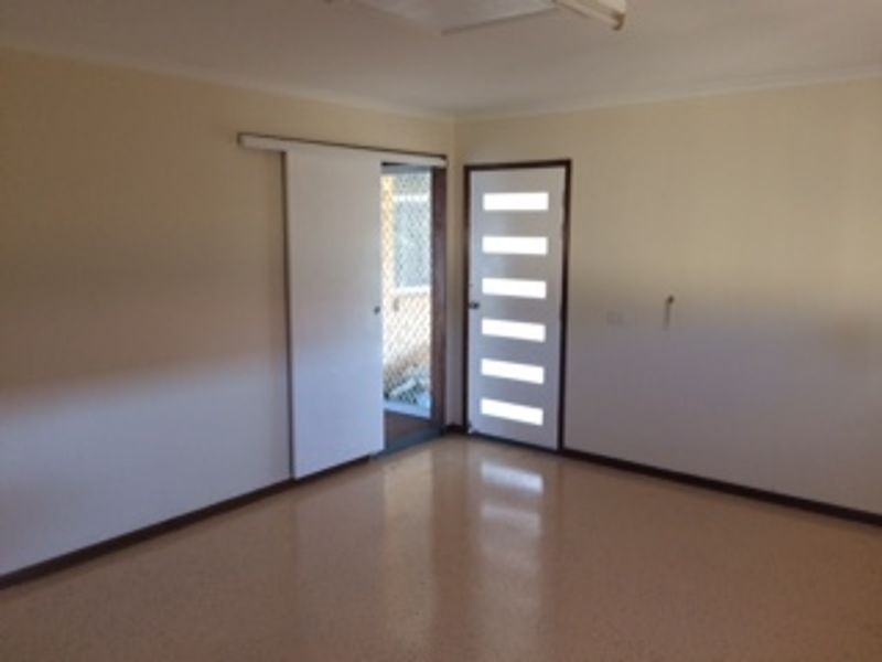 37 Lachlan Cres, Sandstone Point QLD 4511