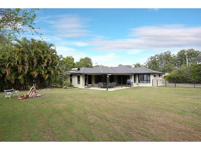 22-24 Caryota Court, Ningi QLD 4511