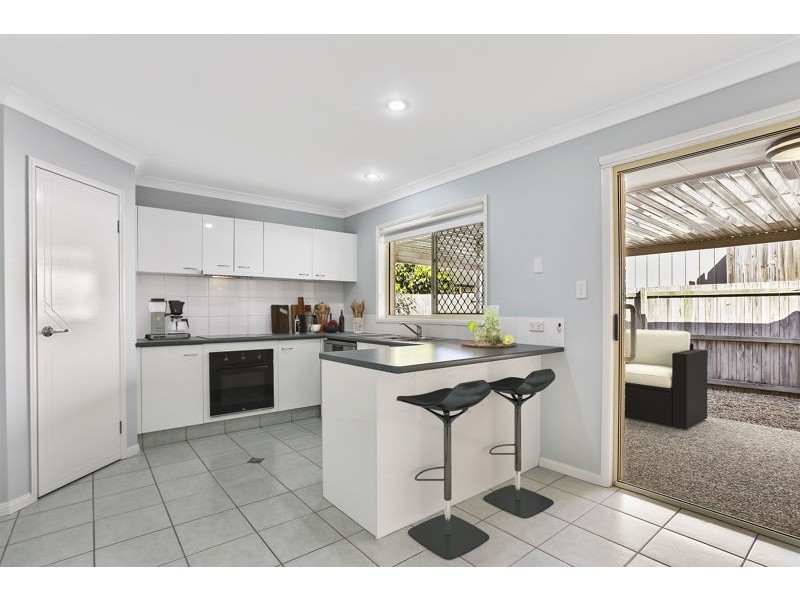 18 Tallow Court, Sandstone Point QLD 4511