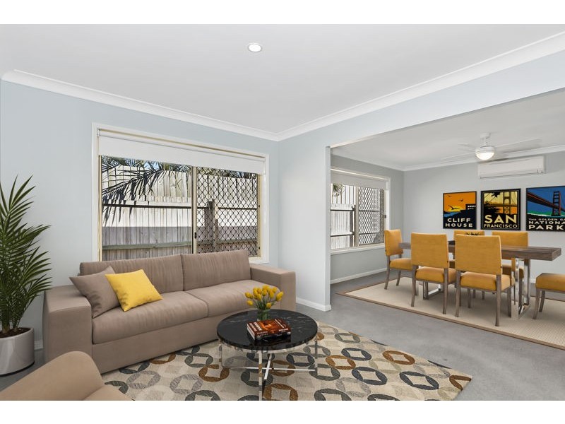 18 Tallow Court, Sandstone Point QLD 4511