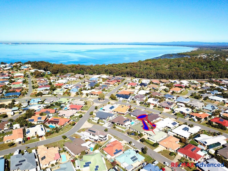 18 Tallow Court, Sandstone Point QLD 4511