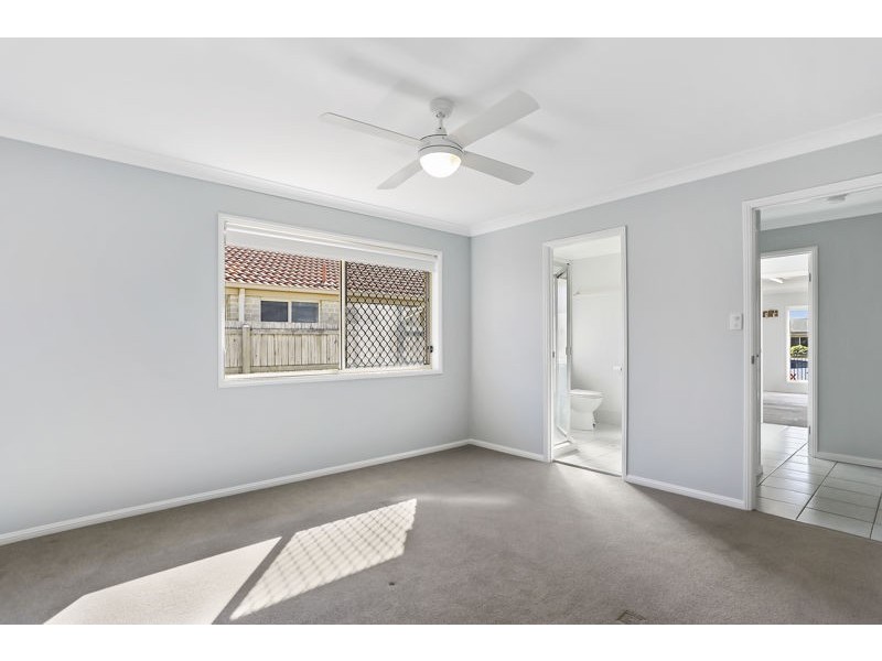 18 Tallow Court, Sandstone Point QLD 4511