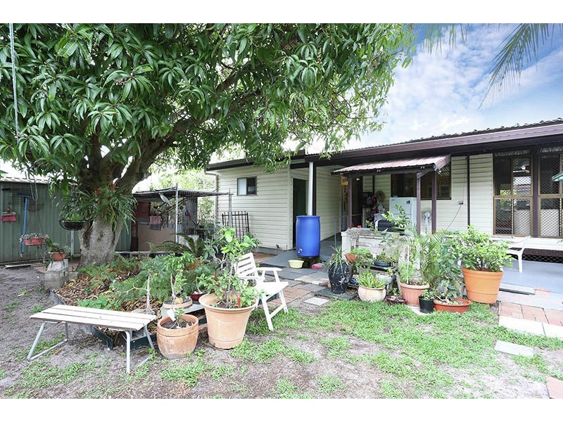 54 Kangaroo Avenue, Bongaree QLD 4507