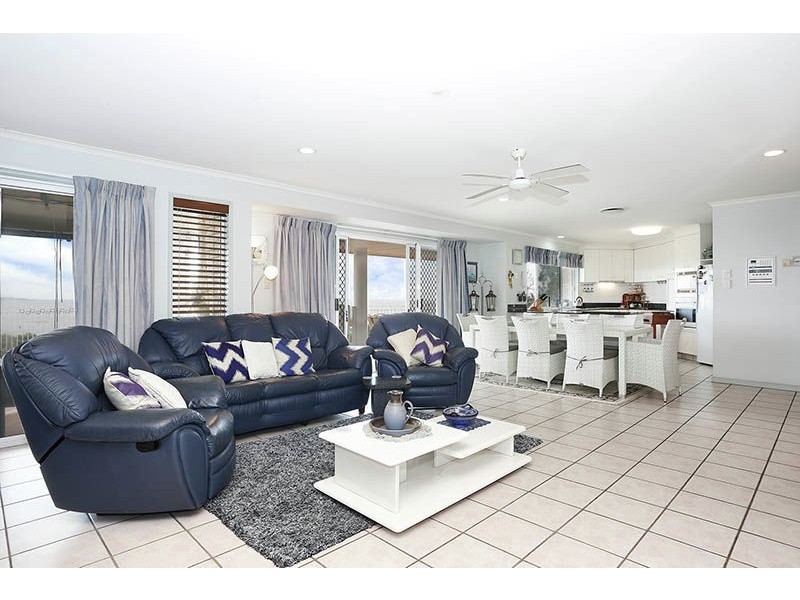 8 Dylan Court, Sandstone Point QLD 4511